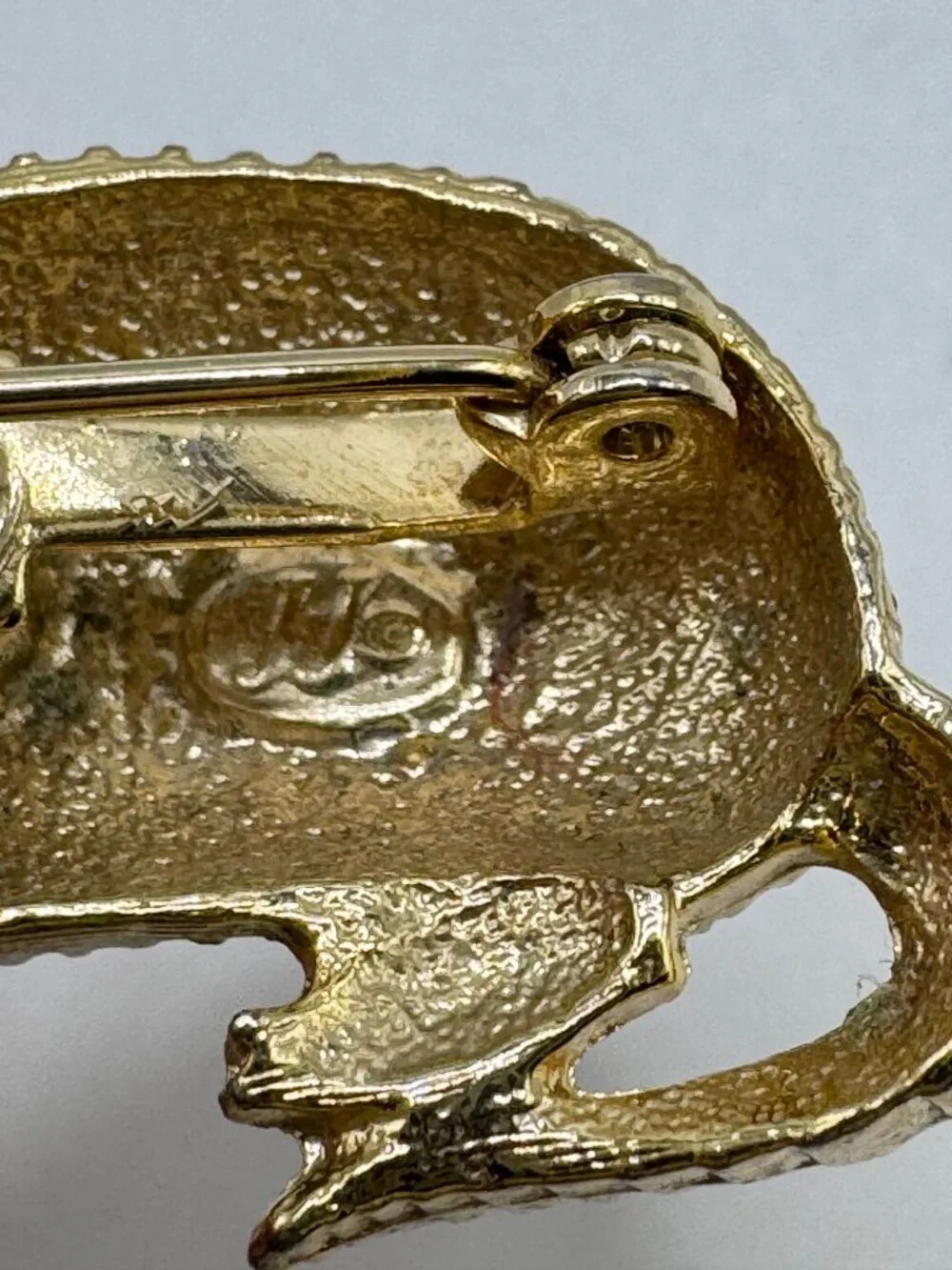 Signed JJ Armadillo Pin Textured Gold Tone Textured Shell Animal Brooch Vintage